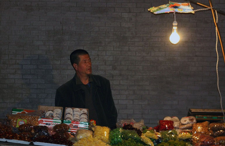 Stand auf dem Beiyuanmen Night Market