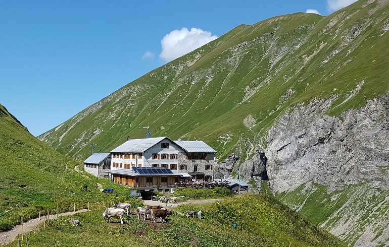 Kemptner Hütte, Alpenüberquerung E5