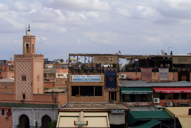 Blick von der Dachterrasse am Djemaa el-Fna