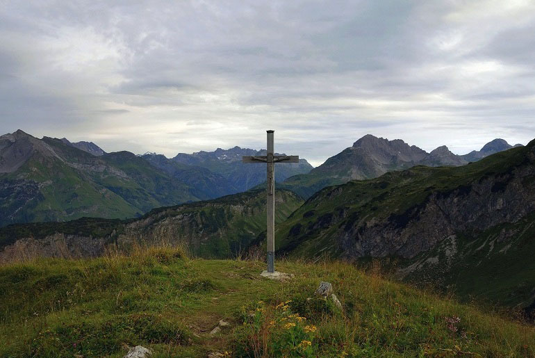 Vor der Mindelheimer Hütte