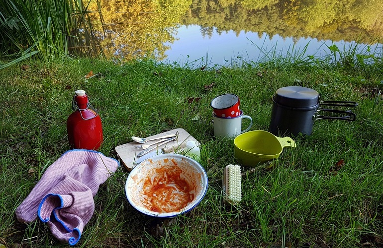 Outdoor-Hygiene: Geschirr