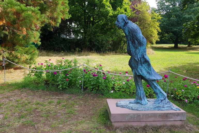 Skulptur im Park Rosenhöhe